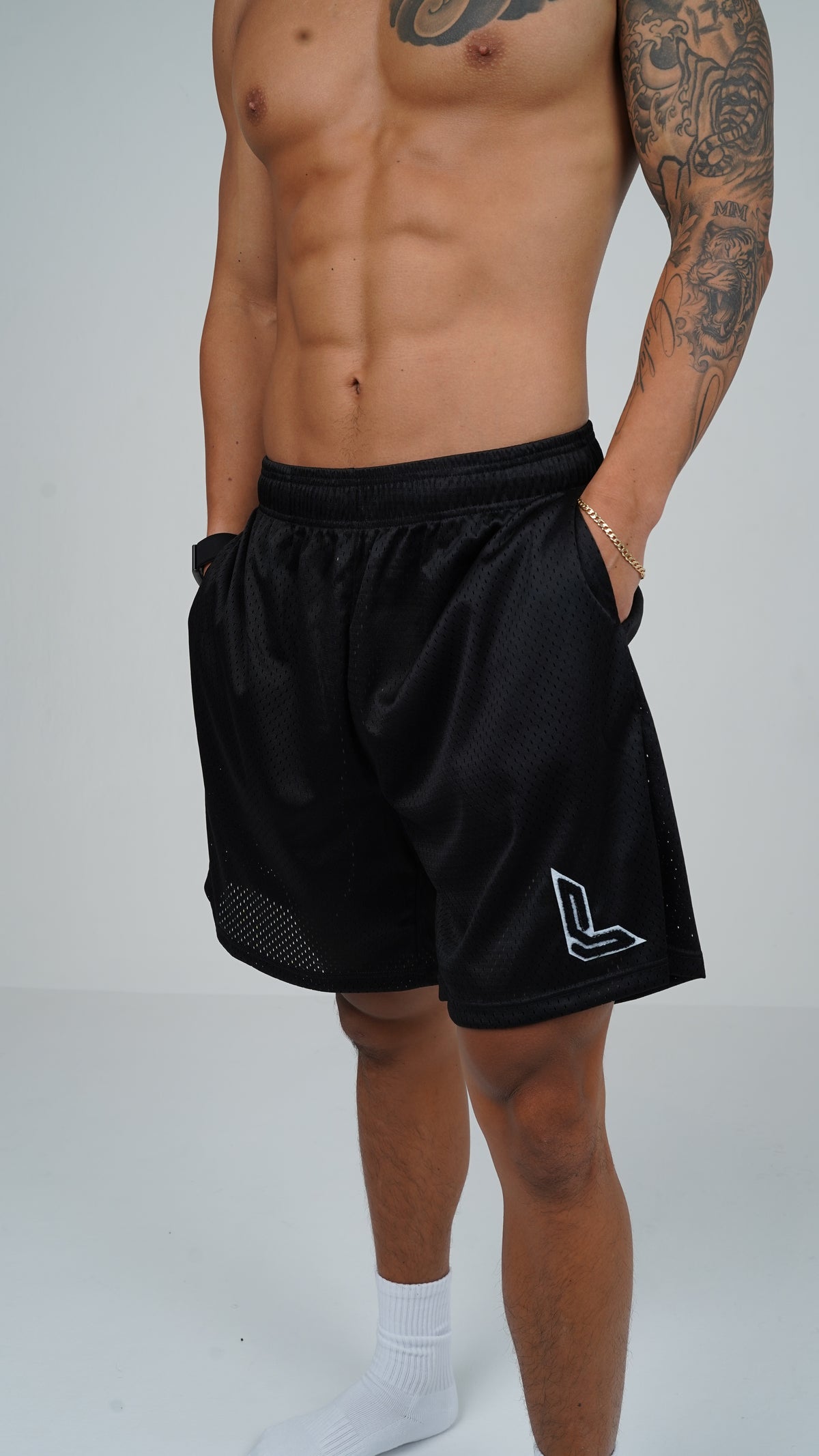 Mesh shorts 6”